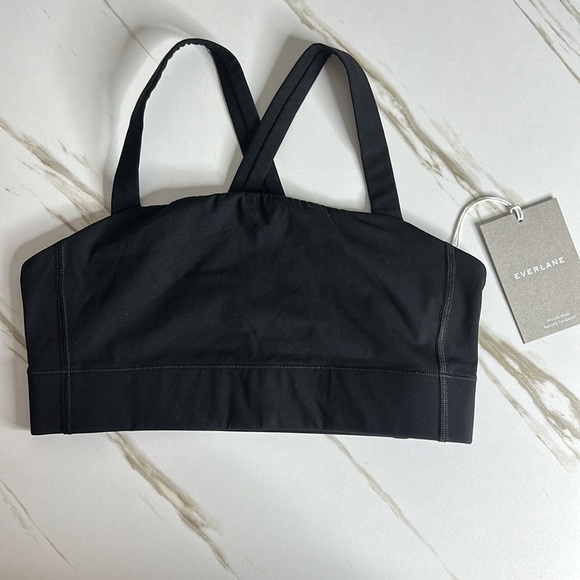 Everlane The Perform Cropped Top NWT in Black Size Small SOLD OUT Online - Picture 7 of 9